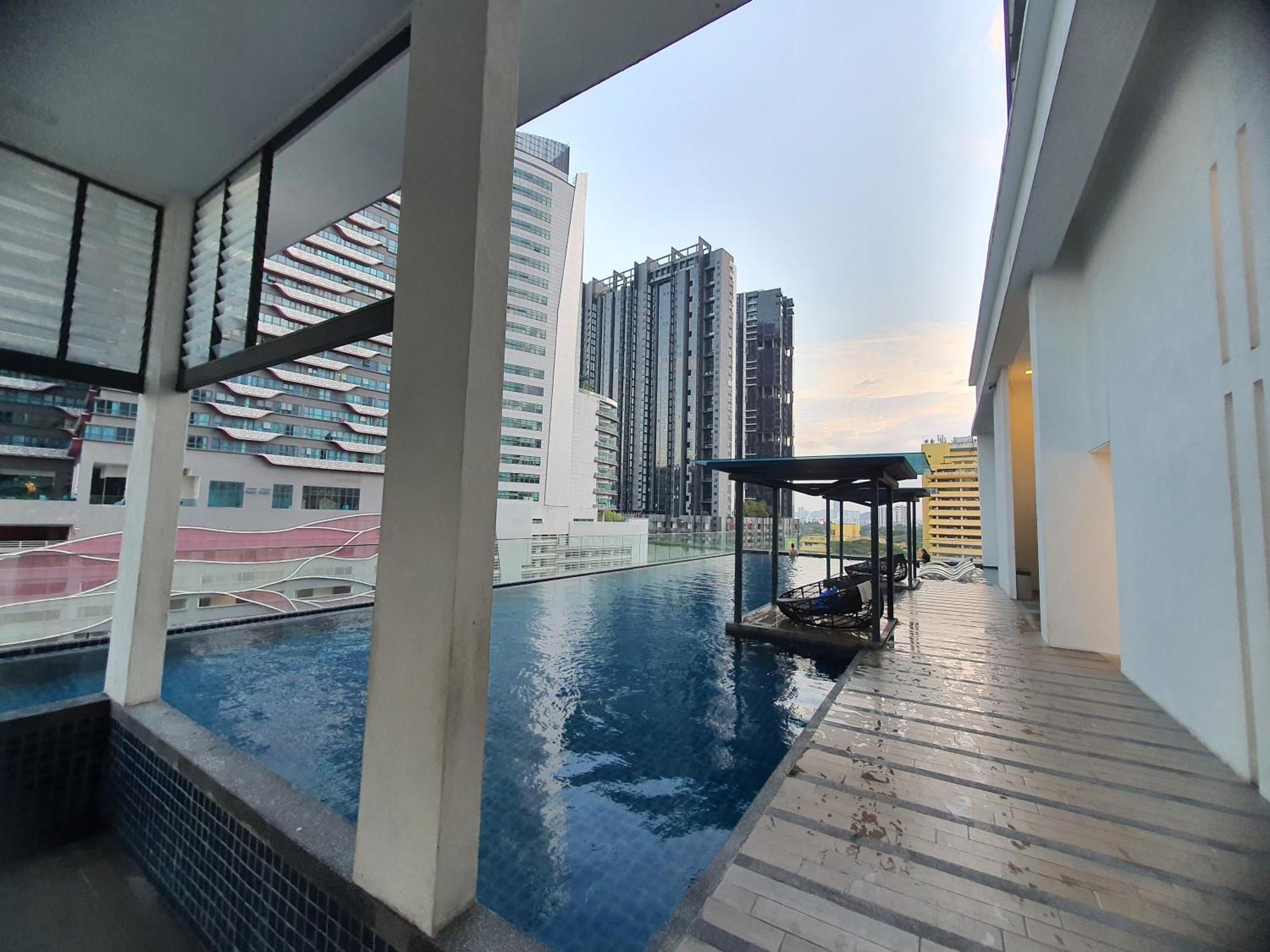 Reizz Residence By Luxury Suites クアラルンプール エクステリア 写真